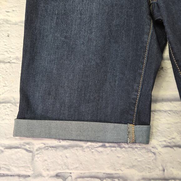 Juicy Couture Flaunt It Bottom Enhancing Dark Wash Denim Cuffed Bermudas size 10 - Picture 12 of 13